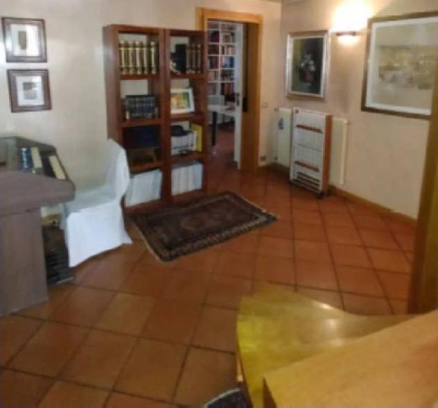 Immobile in asta di 205 m² con più di 5 locali e box auto in vendita a Sacile - Foto 2