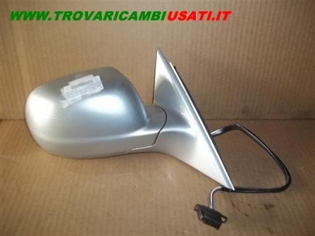 RETROVISORE EST.D.regol.elett. C/P ARGENTO 10FILI AUDI A3  Vetri e Retrovisori  Cristalli  Retrovisori  Retrovisore AUDI - A3 - 01-08-1996 - 01-09-200