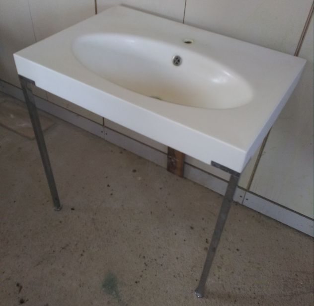 Lavandino Autoportante su Gambe in Acciaio  con 2 gambe - Foto 4