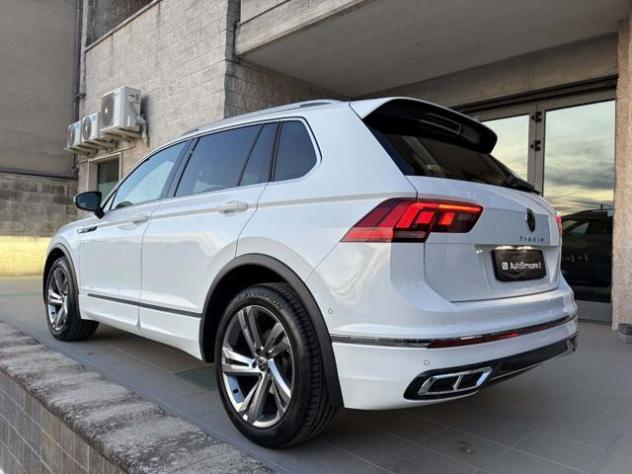 VOLKSWAGEN Tiguan 2.0 TDI 150 CV SCR DSG R-Line LUCI AMBIENTE rif. 23947264 - Foto 7