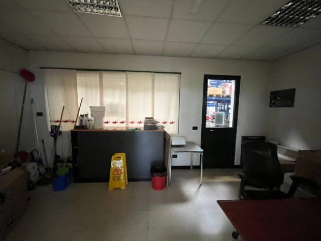 Immobile di 2600 m² con 5 locali in affitto a Bedizzole - Foto 3