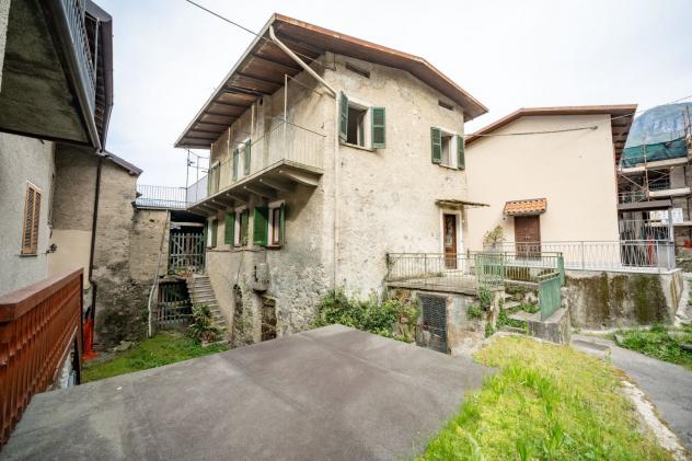 Rongio: Casa con Vista Lago da Ristrutturare 295