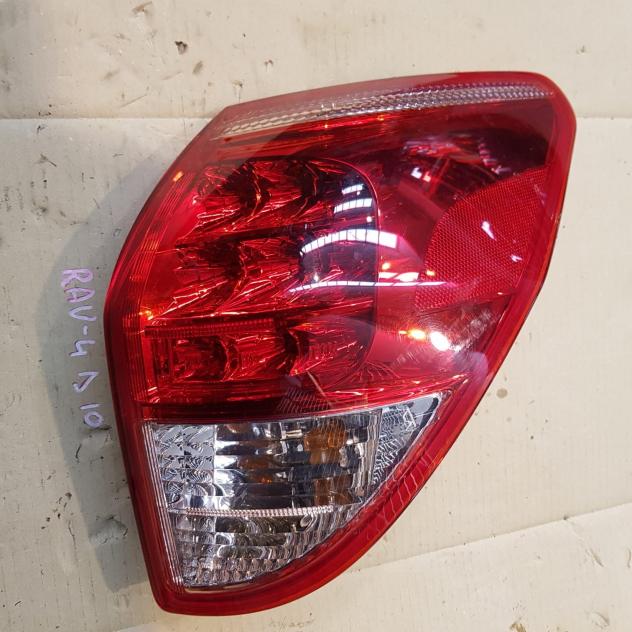 STOP FANALE POSTERIORE DESTRO TOYOTA Rav4 3° Serie (0305)
