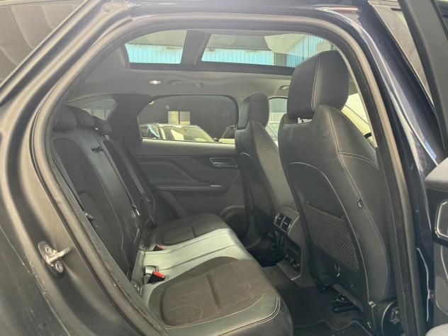 Jaguar F-Pace F-Pace 2.0d Portfolio awd 180cv auto - Foto 7