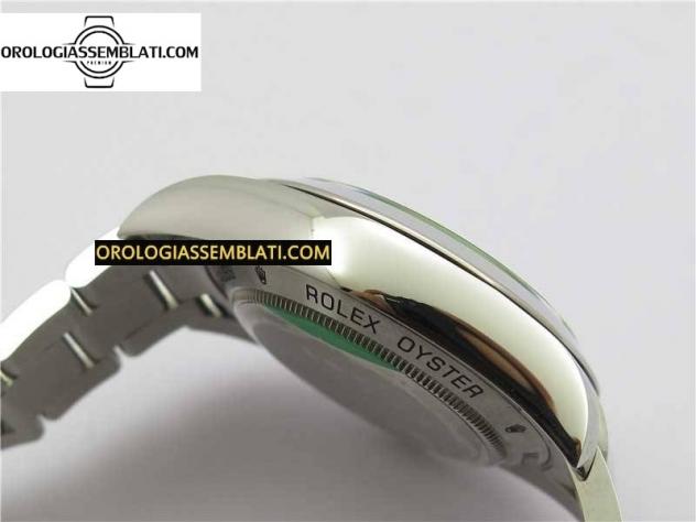 Replica Rolex Assemblata MILGAUSS 116400 GV ACCIAIO 904L 1:1 BEST EDITION QUADRANTE NERO SUL BRACCIALE SH3131 - Foto 13