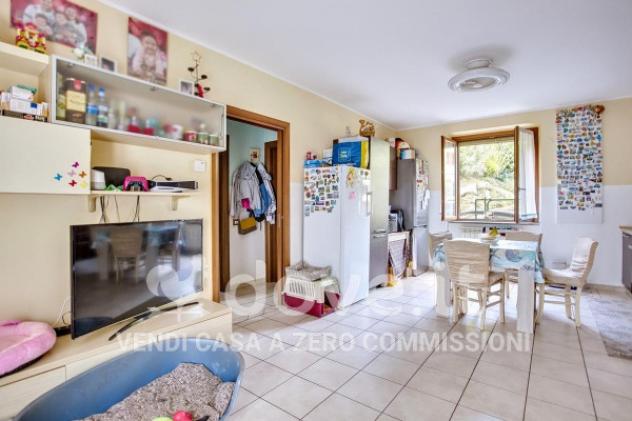 Appartamento di 85 m² con 3 locali e box auto in vendita a Laveno-Mombello - Foto 5
