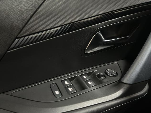 Peugeot 2008 PureTech 100 Allure S&S - Foto 7