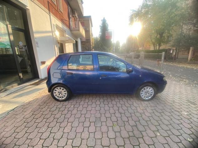 Fiat Punto 1.2 KM 73.000 Si Neopatentati - Foto 4