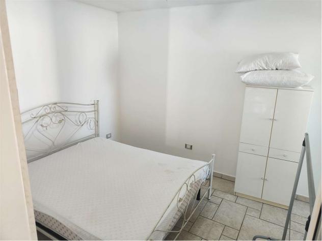 600 compreso spese - BILOCALE CON TERRAZZO A LIVELLO - Foto 4