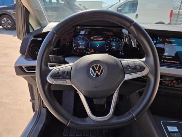 VOLKSWAGEN Golf 1.0 eTSI EVO DSG Life rif. 23909474 - Foto 9
