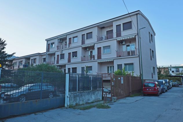 APPARTAMENTO CON POSTO AUTO