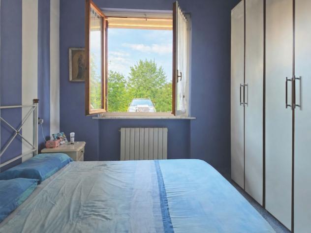 MARINA DI MASSA, vicinissimo al mare, vendesi appartamento bilocale ristrutturato e arredato con giardino e ingresso indipendente: soggiorno con angol - Foto 6