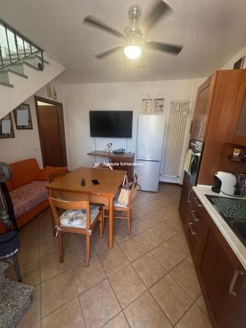OSTERIA NUOVA VENDESI APPARTAMENTO POSTO AL PIANO SECONDO E TERZO SU PICCOLA PALAZZINA
