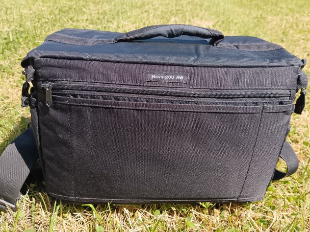 Borsa fotografica Lowepro modello Nova 200 AW - Foto 2