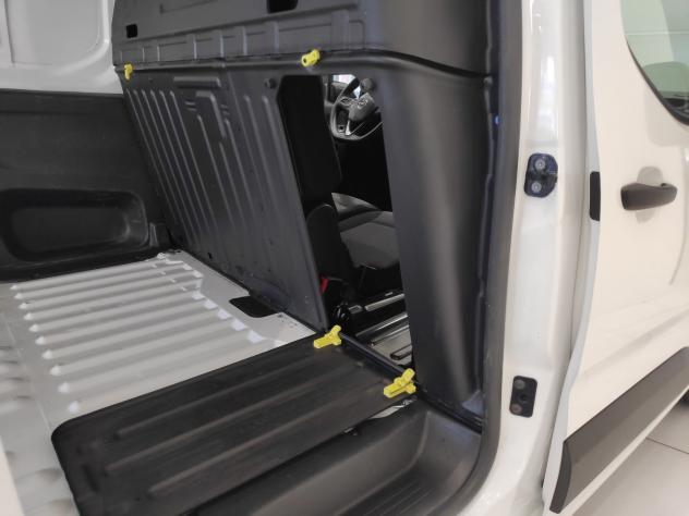 Opel Combo Cargo 1.5 Diesel S&S PC-TN*3 POSTI con 1 ABBATTIBILE PORTAPALI* - Foto 4