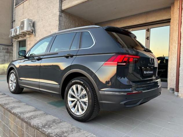VOLKSWAGEN Tiguan 2.0 TDI 150 CV SCR DSG Life rif. 23947221 - Foto 7