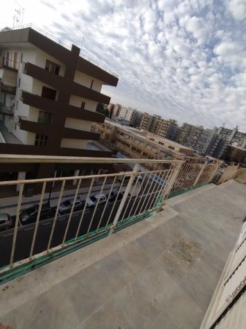 VIA TISIA:PENTAVANI+DOPPI BAGNI,RISTRUTTURATO,FACCIATA APPENA RIFATTA - Foto 8