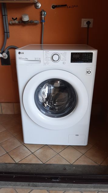 Vendo lavatrice LG Inverter Direct Drive, come nuova e ANCORA IN GARANZIA