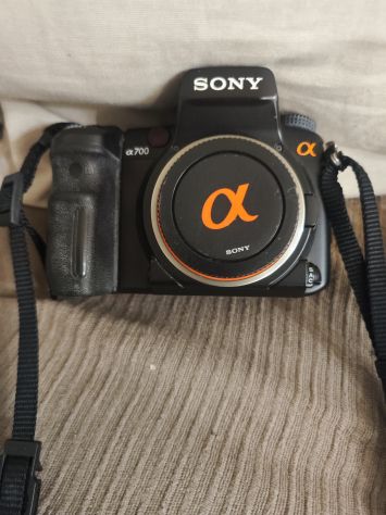 macchina fotografica SONY A700 REFLEX
