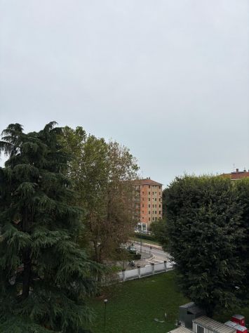 Trilocale ristrutturato con balcone e posto auto - Foto 2