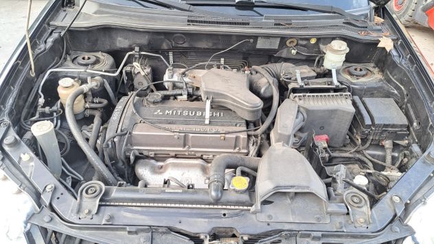 Ricambi vari Mitsubishi Outlander 2.0 benzina 4x4 del 2006 - Foto 7