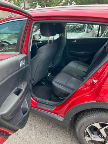 Kia Sportage 1.6 CRDI 115 CV 2WD Mild Hybrid Business Class - Foto 8