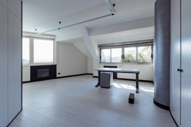 Palazzo / Stabile di 3100 m² con più di 5 locali in vendita a Brescia - Foto 11