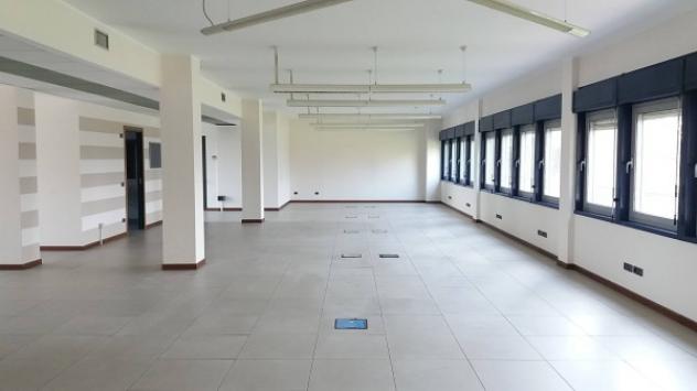Immobile di 393 m² con più di 5 locali in affitto a Lainate - Foto 7