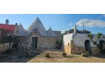COMPLESSO DI TRULLI CON TERRENO C.DA DONNA LUCREZIA CEGLIE MESSAPICA