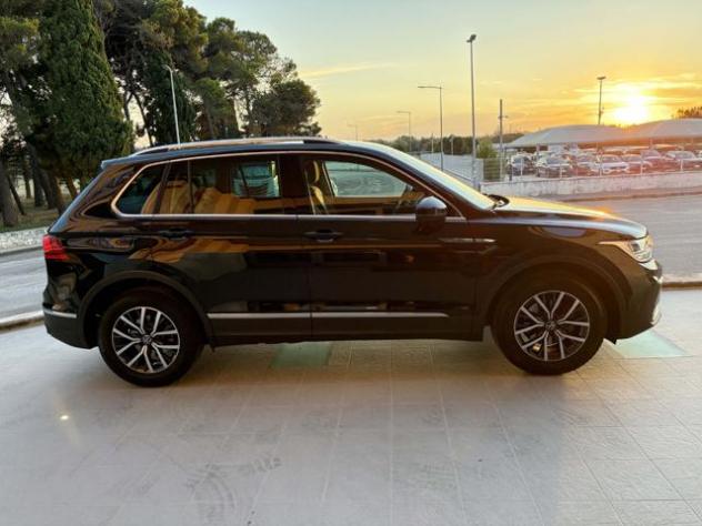 VOLKSWAGEN Tiguan 2.0 TDI 150 CV SCR DSG Life rif. 23947229 - Foto 4