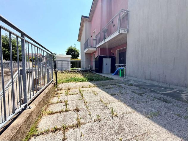 V005481 - PIANO TERRA CON GIARDINO PRIVATO E GARAGE DOPPIO !! - Foto 3