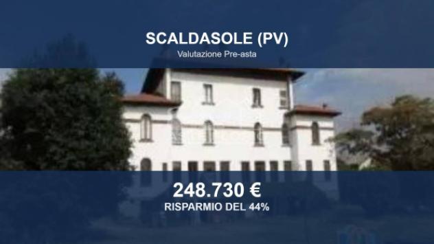 Immobile in asta di 740 m² con più di 5 locali e box auto in vendita a Scaldasole
