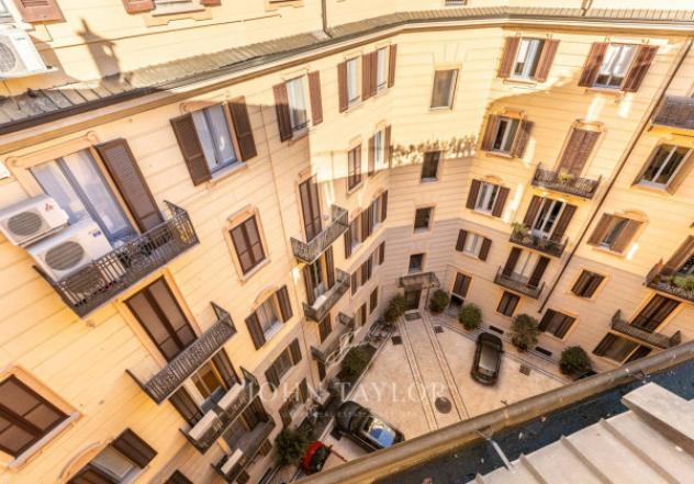 Attico / Mansarda di 310 m² con 5 locali e box auto in affitto a Milano - Foto 9