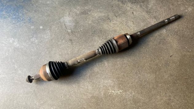 Semiasse anteriore DX Ford Kuga 2.0TDCI del 2010 (8V41-3B436-AC)