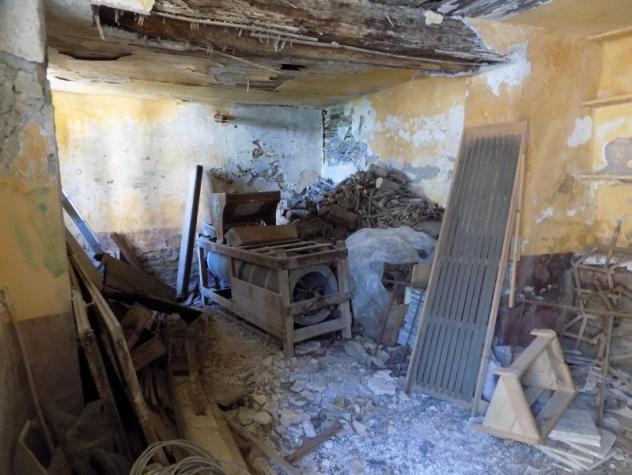 VENDESI A CARTARI CASA INDIPENDENTE SU DUE PIANI IN CENTRO PAESE DA RISTRUTTURARE - Foto 9