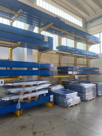 Cantilever fatto su misura