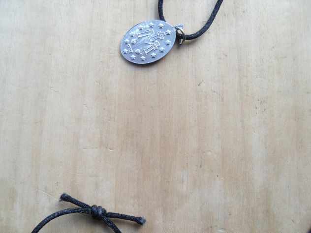 MEDAGLIA CON CORDONE PER TENERE AL COLLO - - Foto 2