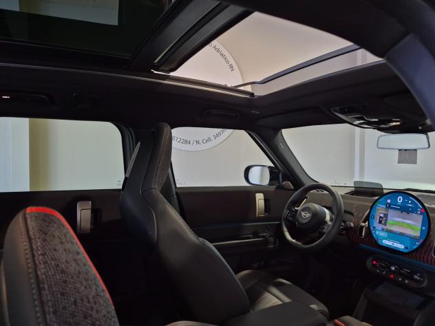 MINI Countryman C 1.5 JCW 170CV GARANZIA MINI FINO 03/2028 TETTO PANORAMICO APRIBILE C.20" AUTO UFFICIALE MINI 1 PROPRIETARIO - Foto 3