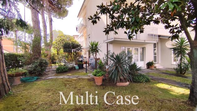 PORZIONE DI VILLA CON GIARDINO A 350 METRI DAL MARE – INDIPENDENZA, SPAZI E POTENZIALE - Foto 8