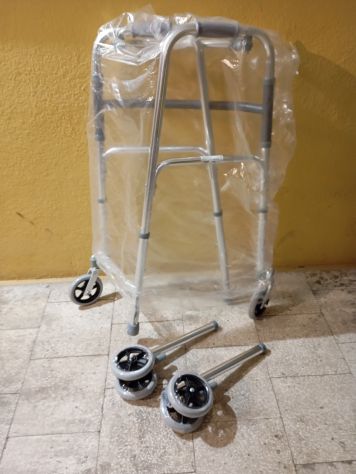 Deambulatore pieghevole
