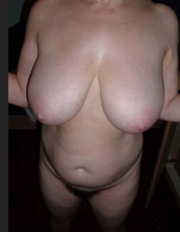 Donna italiana matura effettua massaggi Tel:3394567843