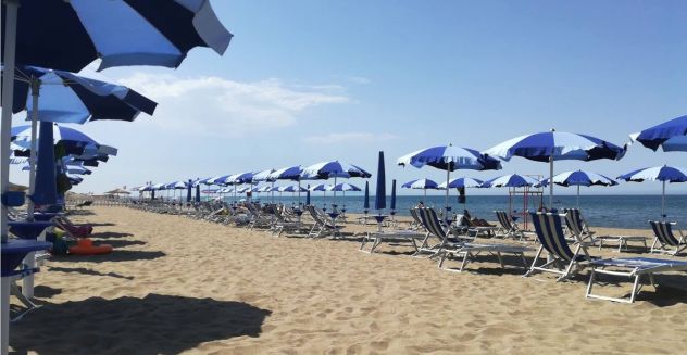 OFFERTA DI LAVORO – CAMERIERE/A
