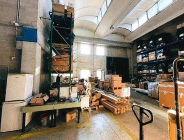 Immobile in asta di 605 m² con più di 5 locali in vendita a Arese - Foto 8