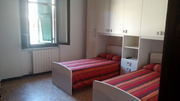 Semindip ampio 4 vani arredato con giardino fino al 31 maggio - Foto 2