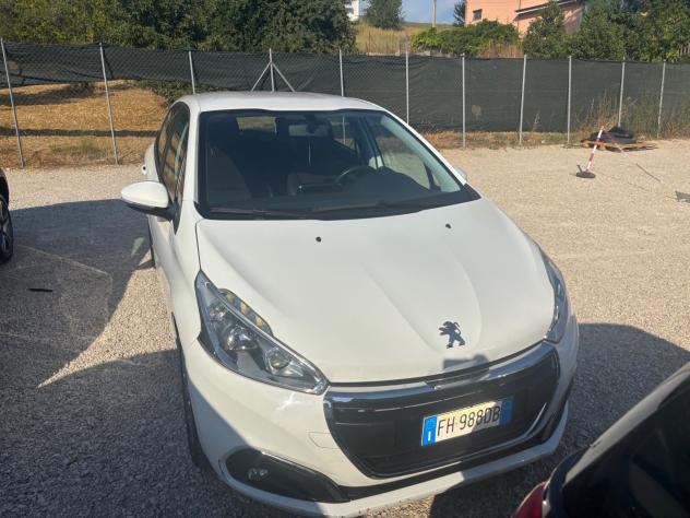 Peugeot 208 BlueHDi 75 5 porte Allure