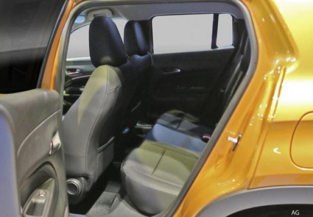Jeep Avenger 1.2 turbo e-hybrid mhev Summit fwd 110cv edct6 - Foto 6