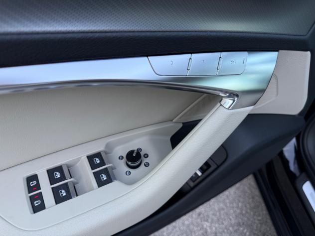 Audi A6 Avant 40 2.0 TDI 204 Cv S tronic Business Design - Foto 10