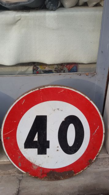 CARTELLO STRADALE VINTAGE LIMITE 40 KM/H