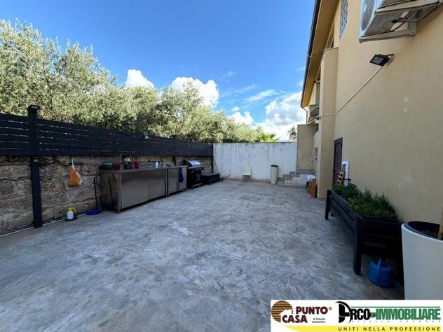 CARINI – VIA MILIOTI | PORZIONE DI VILLA BIFAMILIARE CON 500 MQ DI TERRENO - Foto 2