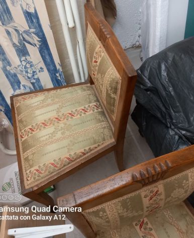 2 sedie vintage in legno imbottite – zona Savona